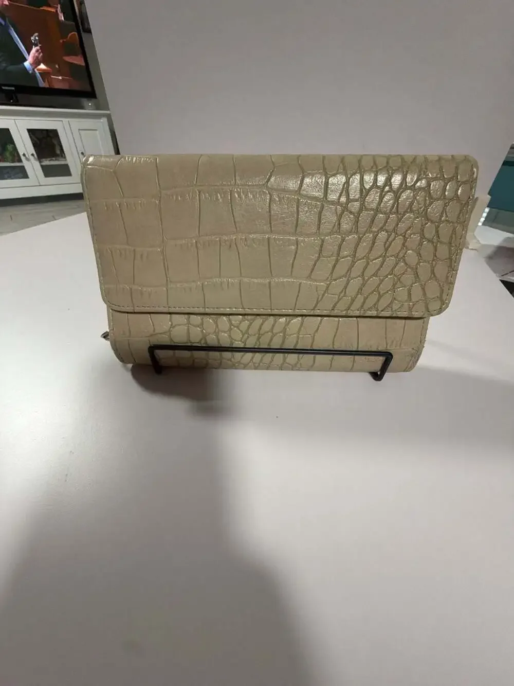 Buxton Beige Faux Crocodile Embossed Clutch Wallet Crossbody Bag